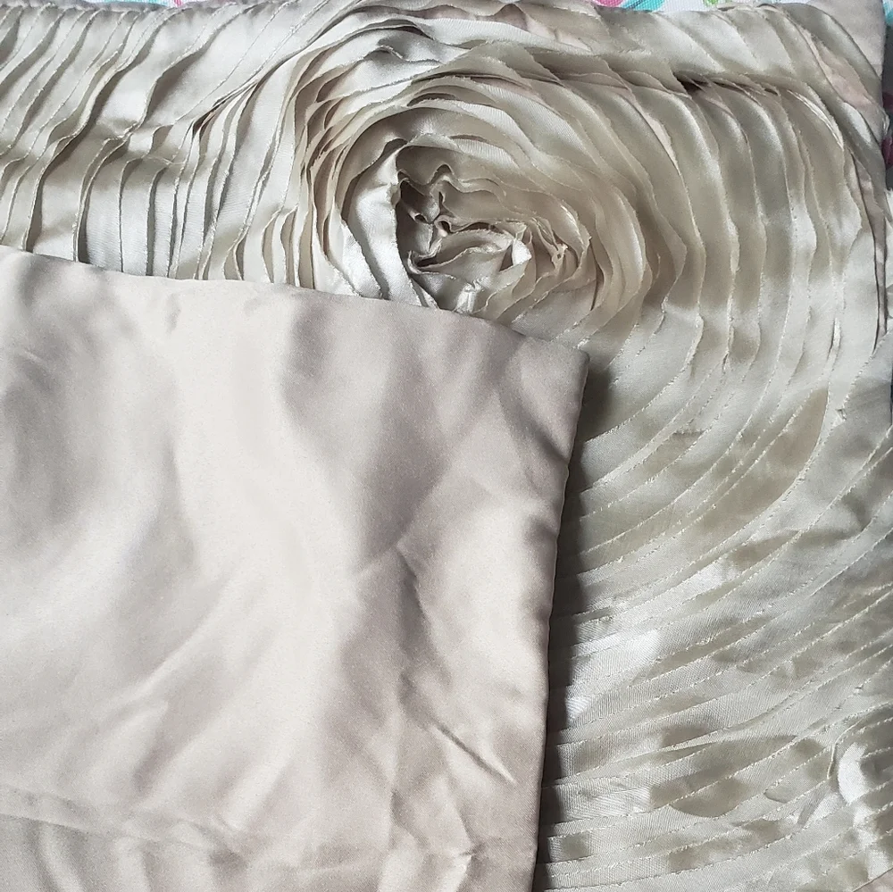NWT Geo Circles Square Throw Pillow Cover